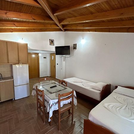 Caushi Apartments คซามิล ภายนอก รูปภาพ