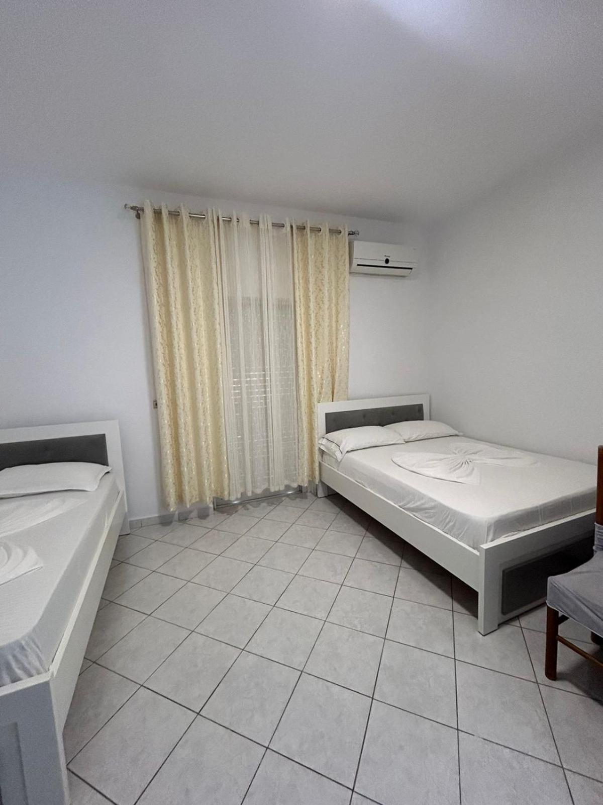Caushi Apartments คซามิล ภายนอก รูปภาพ
