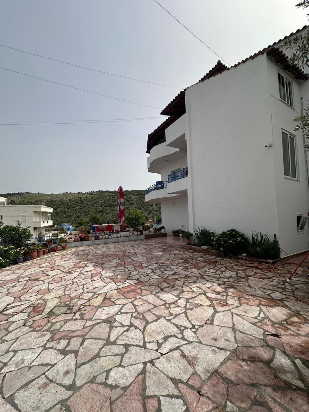 Caushi Apartments คซามิล ภายนอก รูปภาพ